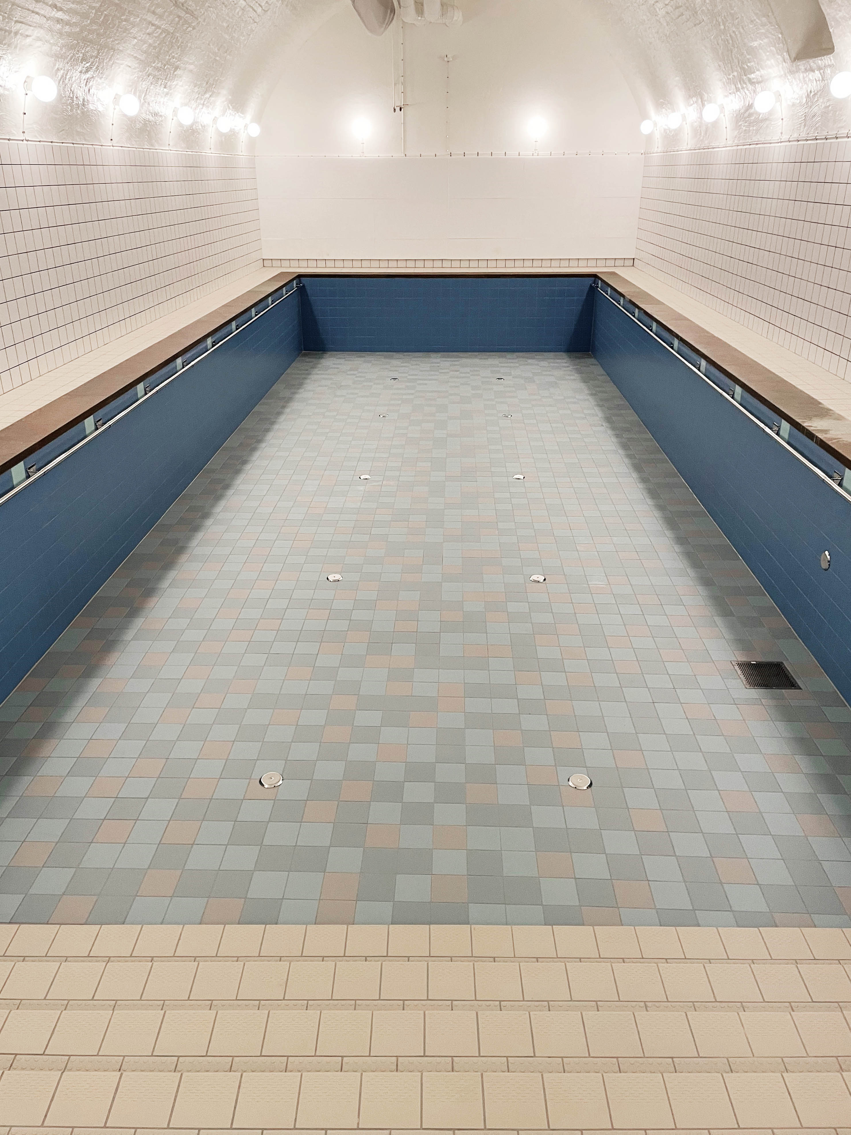 Plattsättning Plattsättare Badhus Simhall Pool Bassäng Spa Specialist