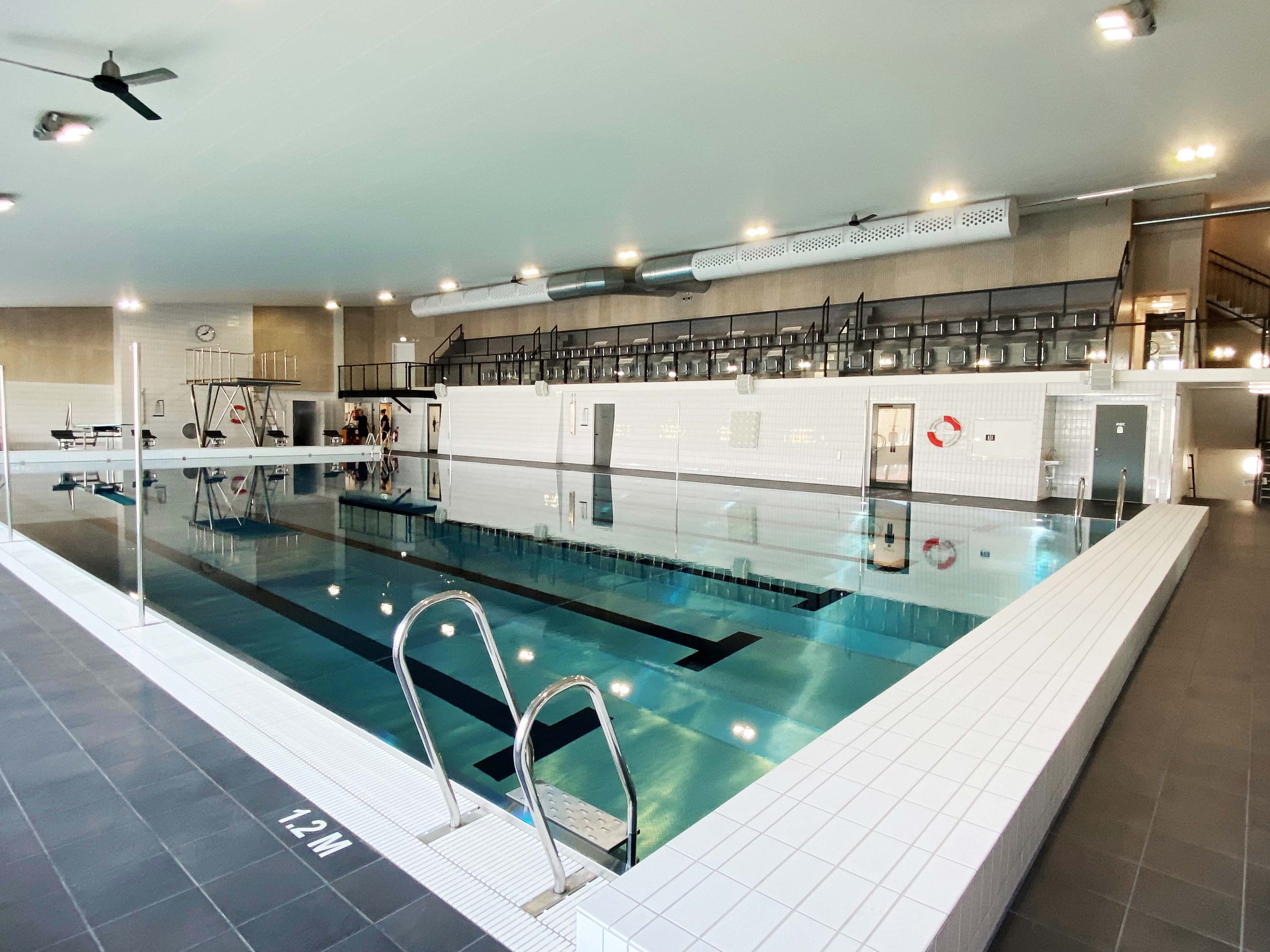 Plattsättning Plattsättare Badhus Simhall Pool Bassäng Spa Specialist