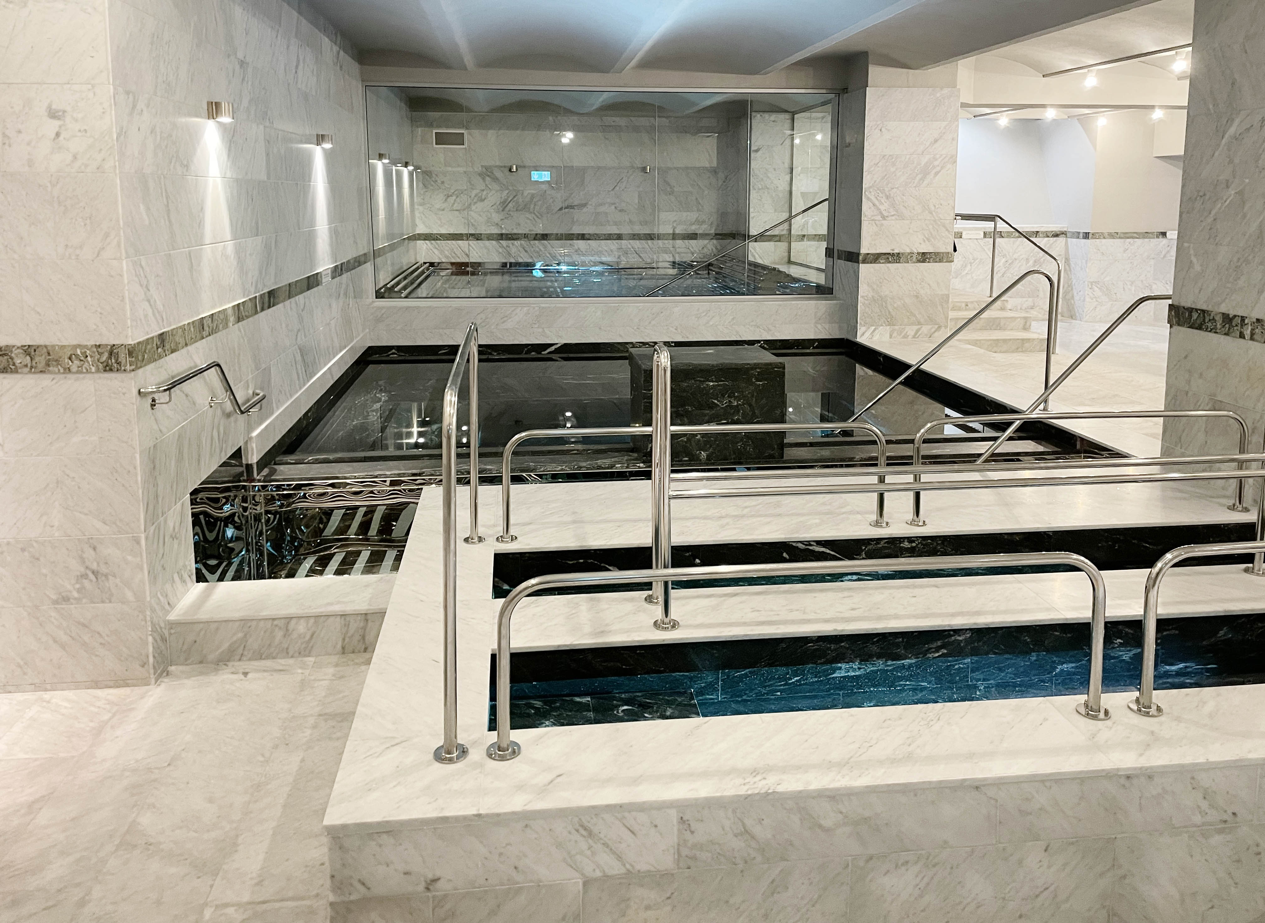 Plattsättning Plattsättare Badhus Simhall Pool Bassäng Spa Specialist