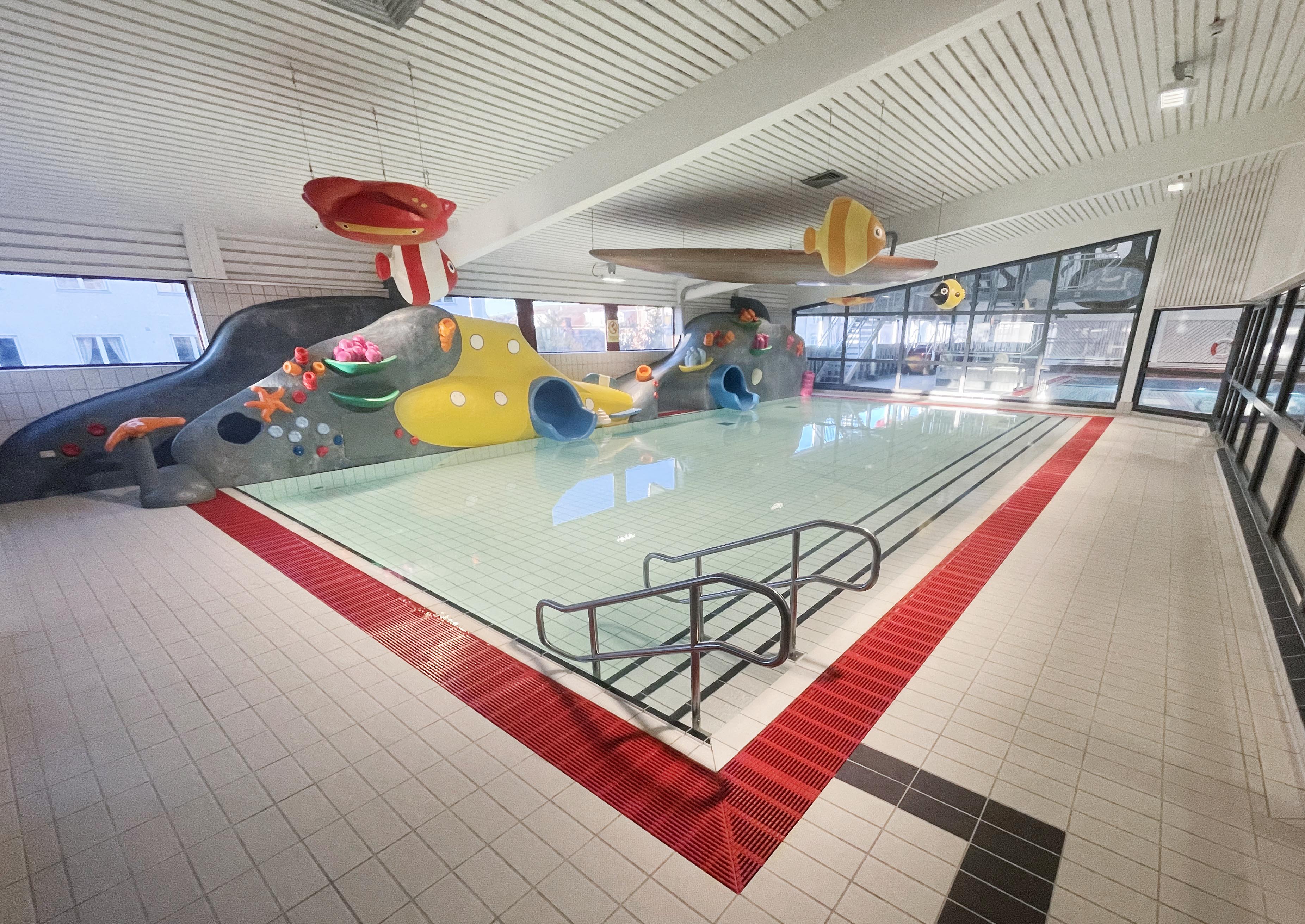 Plattsättning Plattsättare Badhus Simhall Pool Bassäng Spa Specialist