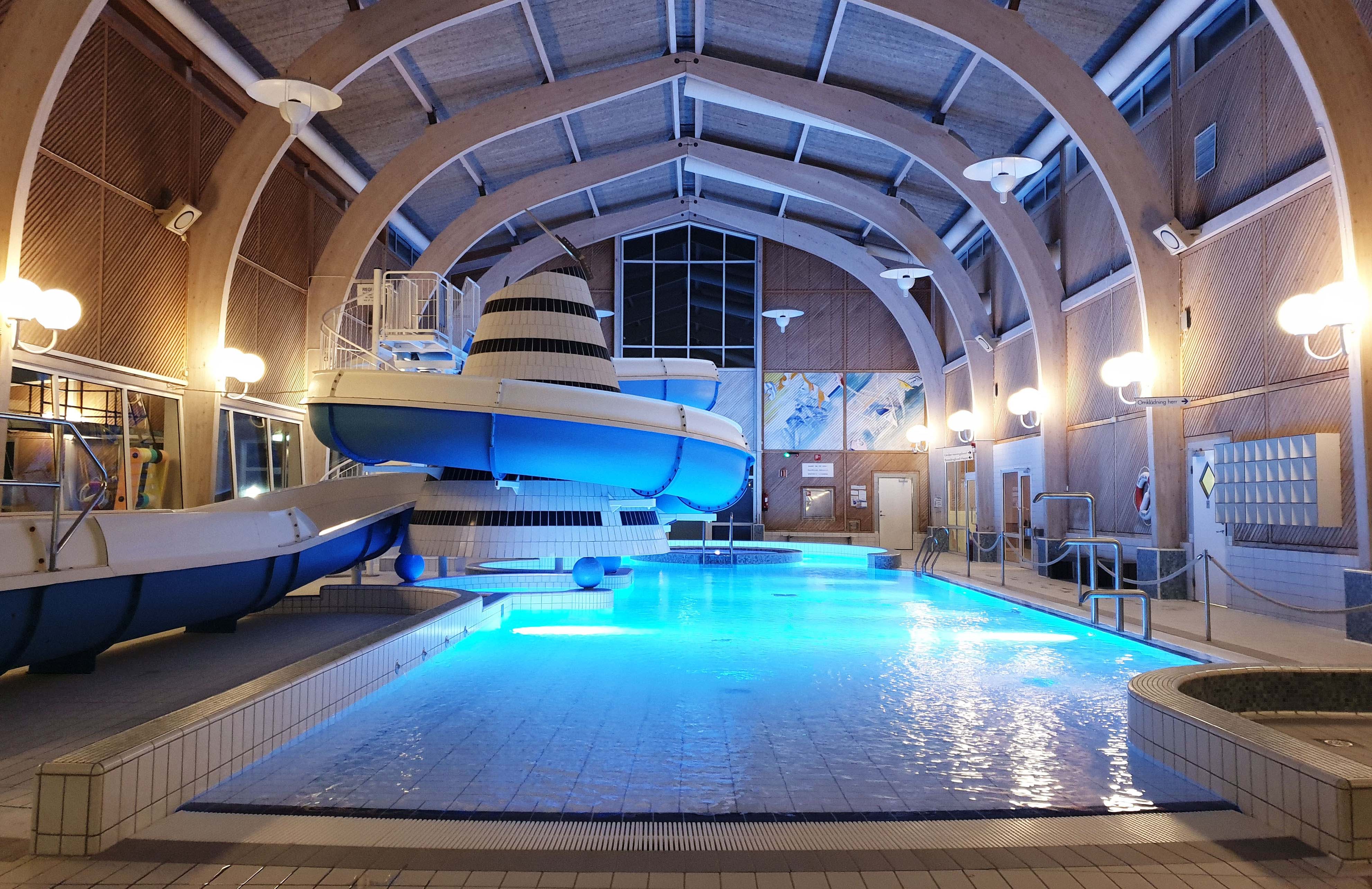 Plattsättning Plattsättare Badhus Simhall Pool Bassäng Spa Specialist